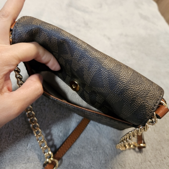 Michael Kors Brown Signature Coated Canvas and Leather Fulton Crossbody Bag - Picture 4 of 13